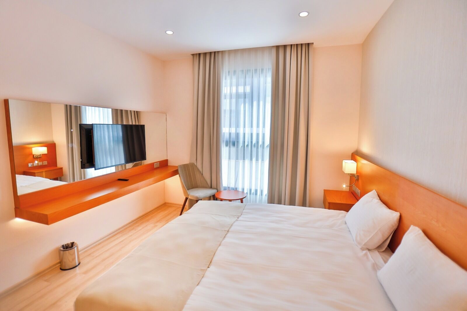 Standard Tek Büyük Yataklı Oda | Odada kasa, ütü/ütü masası, ücretsiz beşik/çocuk yatağı 