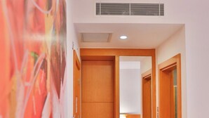 Standard Tek Büyük Yataklı Oda | Odada kasa, ütü/ütü masası, ücretsiz beşik/çocuk yatağı 