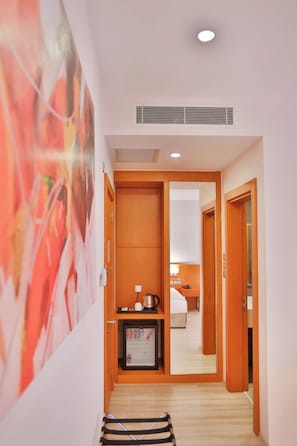 Standard Tek Büyük Yataklı Oda | Odada kasa, ütü/ütü masası, ücretsiz beşik/çocuk yatağı