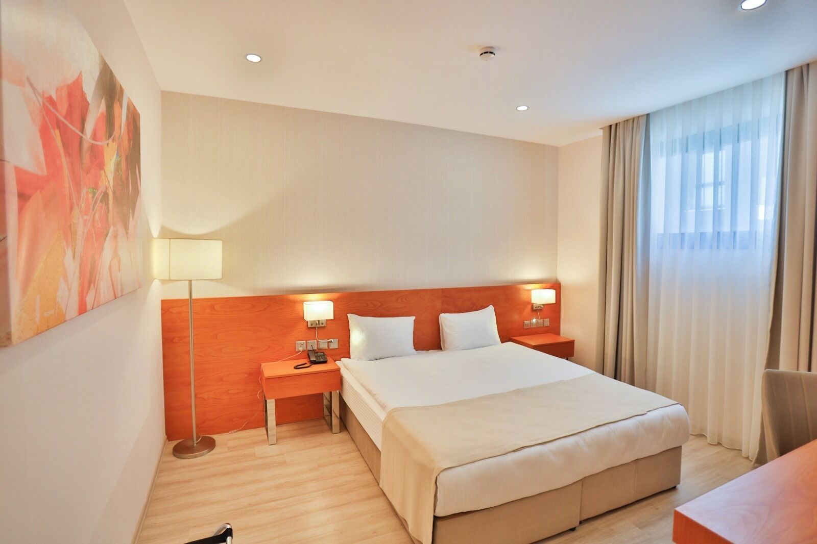 Economy Tek Büyük veya İki Ayrı Yataklı Oda | Odada kasa, ütü/ütü masası, ücretsiz beşik/çocuk yatağı 