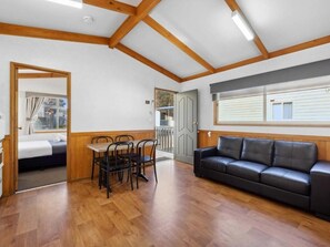 Standard Balcony 2 Bedroom Cabin | Living area - Canberra Holiday Village (Symonston)