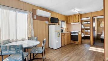 Economy 2 Bedroom - Pet Friendly | Living area