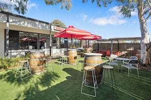 Bar (en la propiedad)