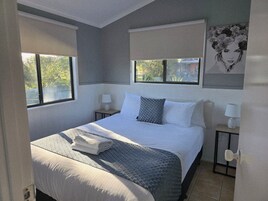 Economy 2 Bedroom Cabin | Bed sheets