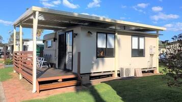 Economy Caravan with Annex - No Ensuite