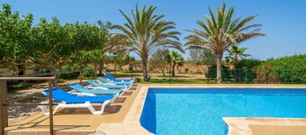 Mooi  vakantiehuis voor 8 personen met privé zwembad, airco, WIFI, TV, patio en panorama
