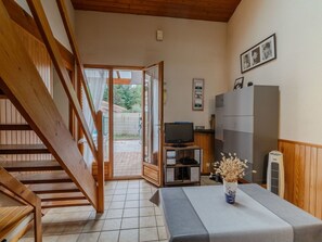 Interior - Lovely apartment for 5 people with WIFI, TV and terrace (La Palmyre)