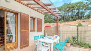 Unclassified image, 3 of 25, button - Cosy apartment for 5 people with WIFI, TV and terrace (La Palmyre)