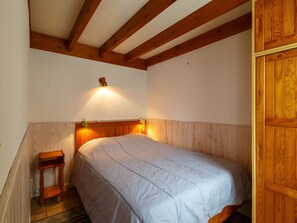 2 Schlafzimmer, Reisekinderbett, WLAN, Bettwäsche