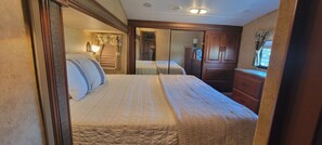 1 chambre, bureau, fer et planche à repasser, Wi-Fi gratuit