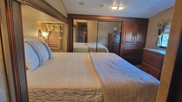 1 Schlafzimmer, Schreibtisch, Bügeleisen/Bügelbrett, kostenloses WLAN