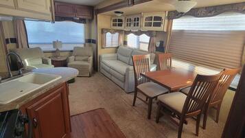 智能電視、音響