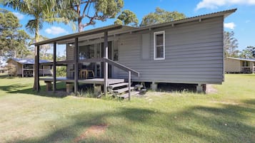 Standard 1 Bedroom Cabin | Terrace/patio