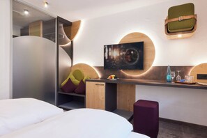Coffres-forts dans les chambres, bureau, rideaux occultants