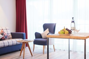 豪華雙人房, 山谷景 | 房內夾萬、書桌、遮光窗簾/窗簾、隔音