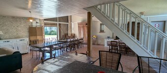 Large house near Paris, garden, for 12 people