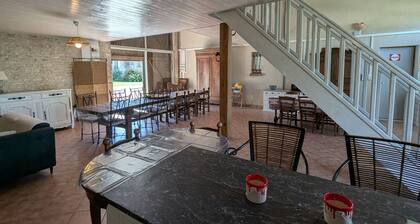 Grande maison prĂšs de Paris, jardin, pour 12 pers.