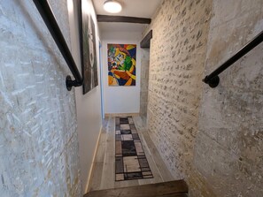 Interior - Family home with private pool and garden for 11 people (Magnac-Lavalette-Villars)