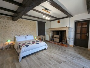 3 habitaciones, wifi gratis y ropa de cama