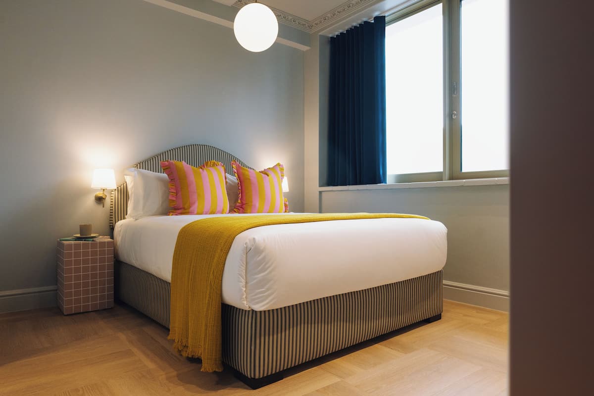 Luxury-Suite, Stadtblick | 2 Schlafzimmer, kostenloses WLAN