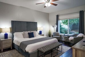 4 bedrooms, desk, iron/ironing board, WiFi