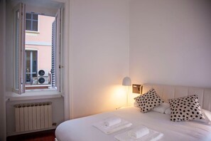 1 bedroom, iron/ironing board, WiFi, bed sheets - Navigli Beautiful Apartment in MILAN Near TRAM (Milano)