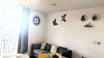Apartment | Dining