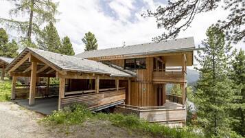 Chalet | Exterior
