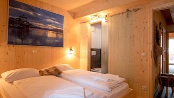 Chalet | 5 bedrooms, individually furnished, bed sheets