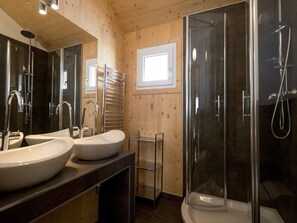 Chalet | Bathroom