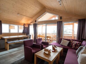 Chalet | Living room - Beautiful Chalet With hot tub (Stadl-Predlitz)