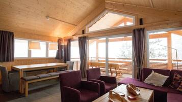 Chalet | Dining