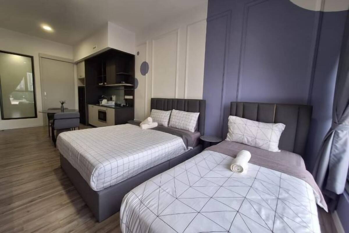 2 bedrooms, iron/ironing board, free WiFi, bed sheets