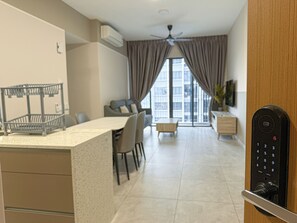 Deluxe Apartment, City View | Iron/ironing board, free WiFi, bed sheets - Millerz Square By Just Stay (Kuala Lumpur)