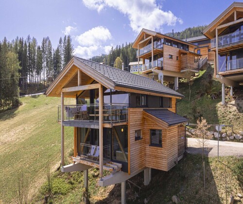 Nice Chalet With Balconies