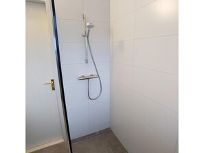 House | Bathroom - House in Breskens Near the Beach (Breskens)