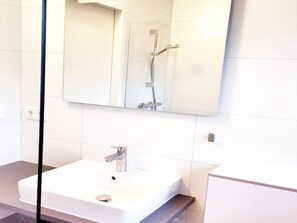 House | Bathroom