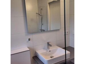 House | Bathroom - House in Breskens Near the Beach (Breskens)