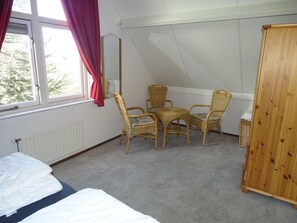 House | 3 bedrooms, individually furnished - House in Breskens Near the Beach (Breskens)