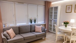 Unclassified image, 5 of 37, button - Apartment Near Jasna Góra by Renters (Czestochowa)