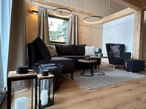 Chalet | Living room - Pleasant Chalet With Sauna (Stadl-Predlitz)