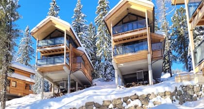 Lavish Chalet With Sauna & hot tub