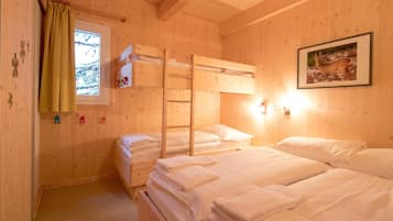 Chalet | 5 dormitorios, mobiliario individual, ropa de cama