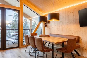Chalet | Dining - Amazing Chalet With Mountain Views (Stadl-Predlitz)