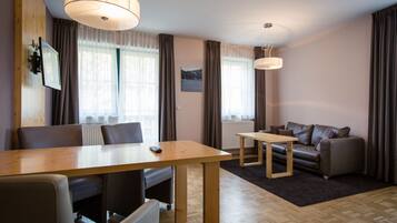 Apartment | Dining