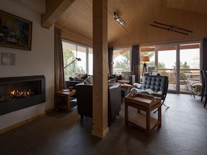 Alpehytte | Oppholdsrom