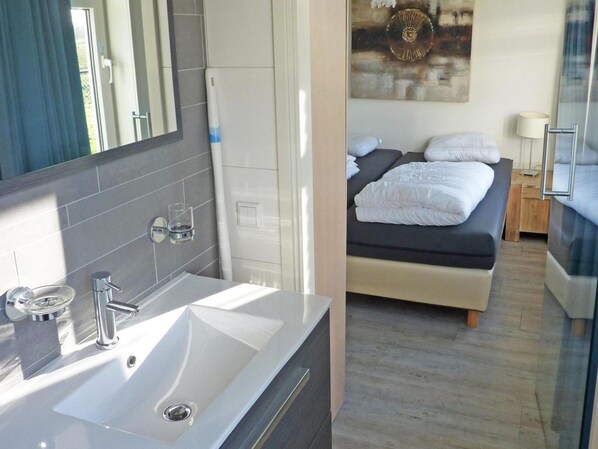 House | Bathroom