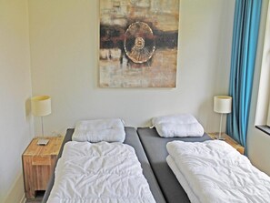 House | 4 bedrooms, individually furnished - Luxury Home in Zeeland With Infrared Sauna (Breskens)