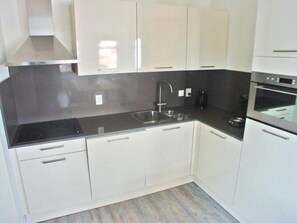 Huis | Privékeuken | Een waterkoker, een broodrooster