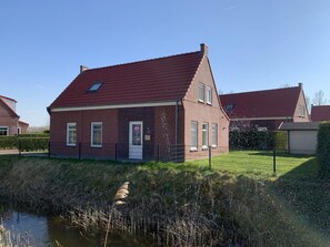 House | Exterior - House in Netherlands for 8 With Modern Comfort (Breskens)